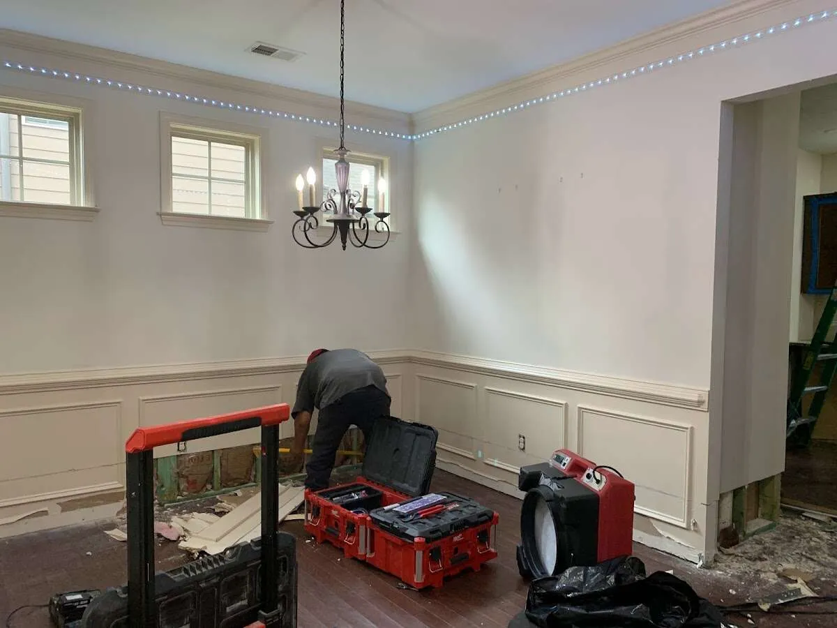 Restoration technician with professional equipment in Pleasanton